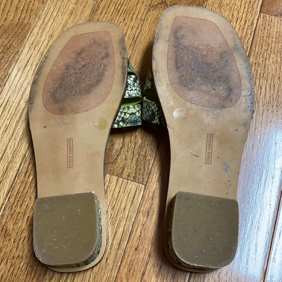 VINCE CAMUTO NEON GREEN SANDAL - Picture 4 of 5